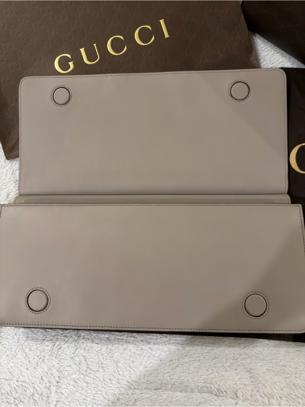 Gucci Cream Leather Clutch Bag with Black Bamboo Accent Authentic - Picture 11 of 11